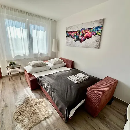 Break - Private Garage, Ac, Balcony Apartment