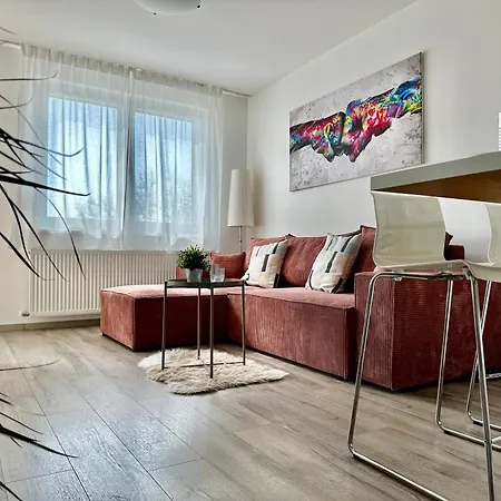 Apartment Break - Private Garage, Ac, Balcony