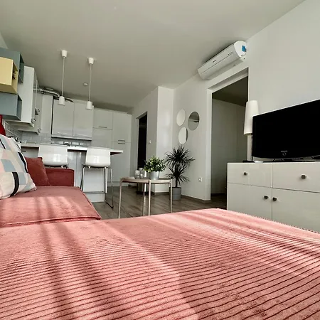 Break - Private Garage, Ac, Balcony * Budapest