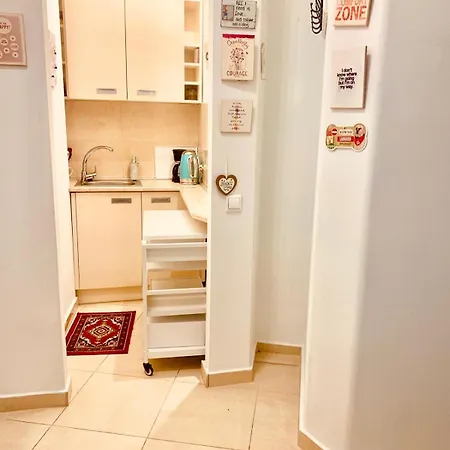 דירה Sundeluxe & Balcony