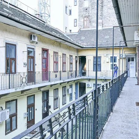 Peaceful Soho Apartament *