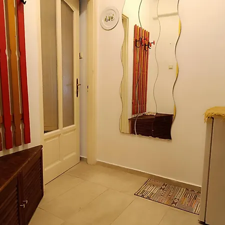 Flat In Historic With Your Own Private Garden, Near City Park Budapest