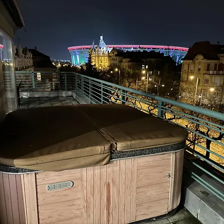 Stefania Luxury Diplomat Penthouse Apartment Budapest