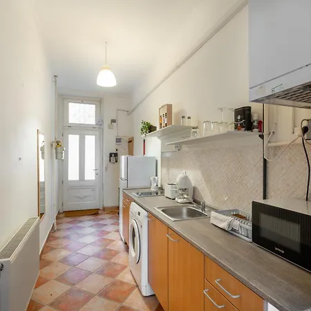 Merax Apartment