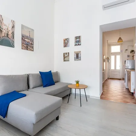 Merax Apartment *