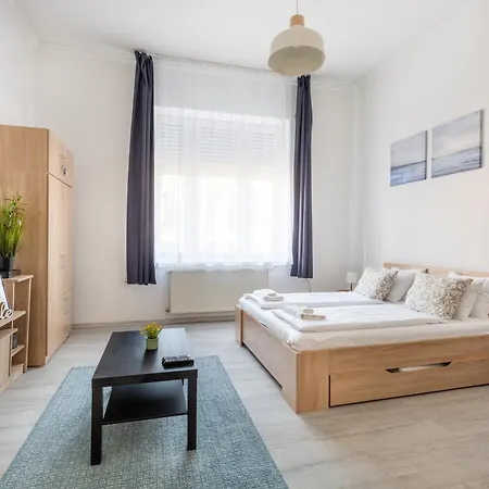 Merax Apartment
