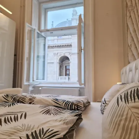 Appartamento Opera View - Live In Luxury