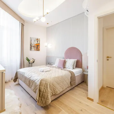Apartment Luxurious W/ A Stunning View To The Basilica Budapest