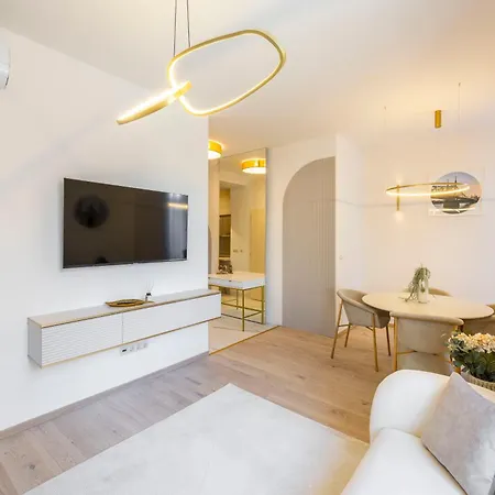 Luxurious W/ A Stunning View To The Basilica Apartment *