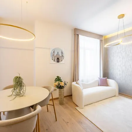 Luxurious W/ A Stunning View To The Basilica * Budapest