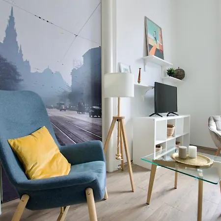 Apartmán By Hi5 Apartments- Erzsebet 44 *