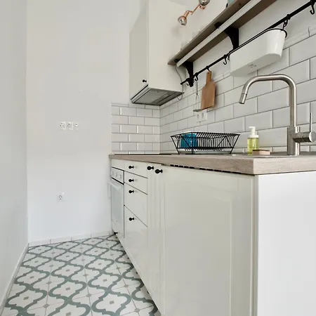 By Hi5 Apartments- Erzsebet 44 * Budapest