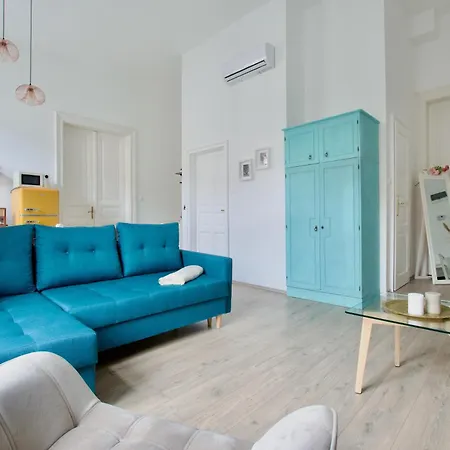 By Hi5 Apartments- Erzsebet 44 Apartmán