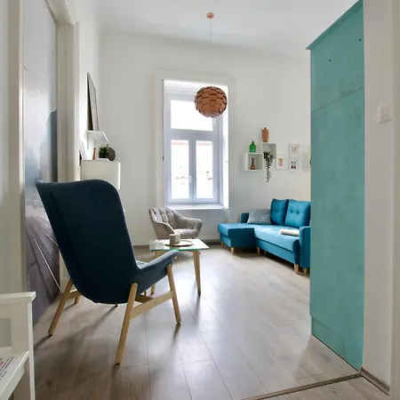 By Hi5 Apartments- Erzsebet 44 *