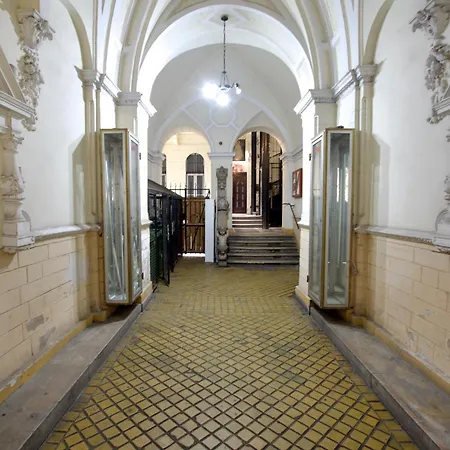By Hi5 Apartments- Erzsebet 44 * Budapešť
