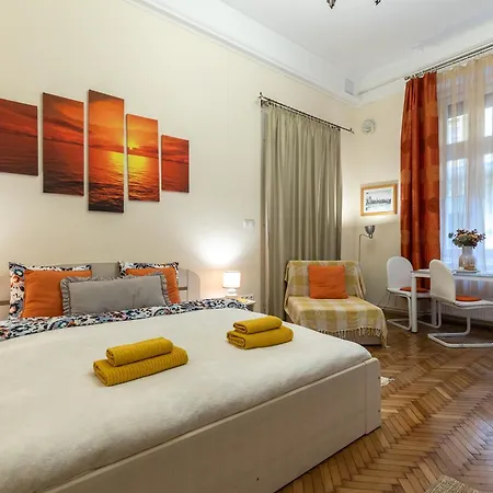 Harmony & Cute - Budapest