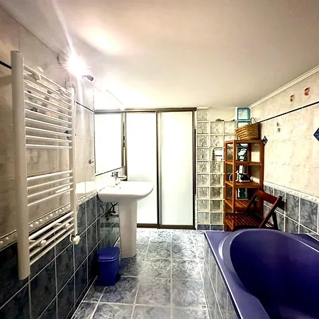 Stylish Natural With Sauna - Heroes Square Apartment Budapest