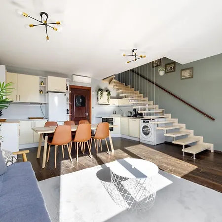 3bedroom Triplex Rooftop Budapest