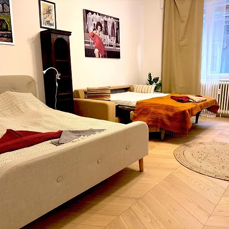 Charming Center Apartment