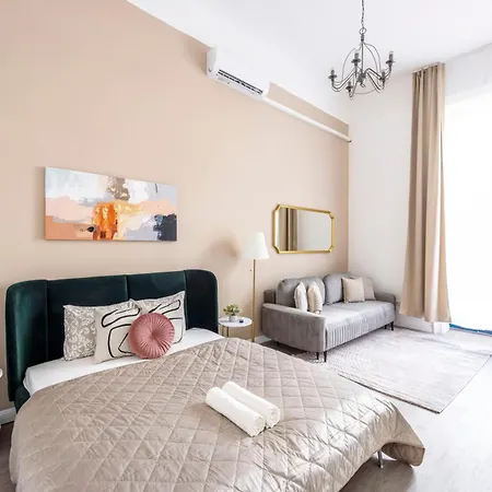 Spacious Vintage For 12ppl * Budapest