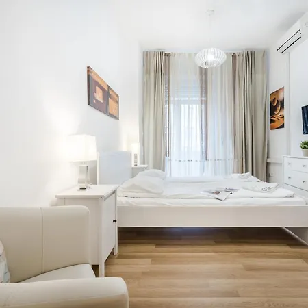 Apartment Whitefield Budapest