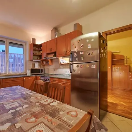 Family Apartman