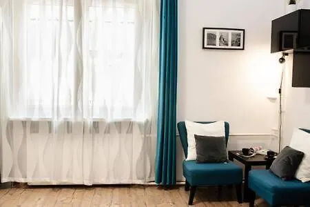 In The Center Apartment