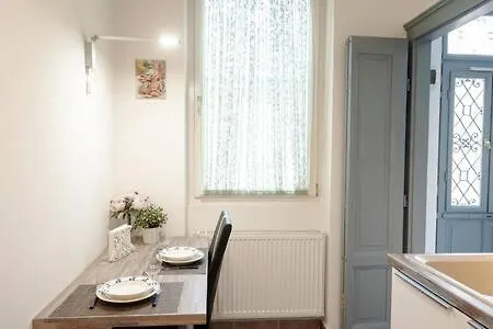 In The Center Apartment *