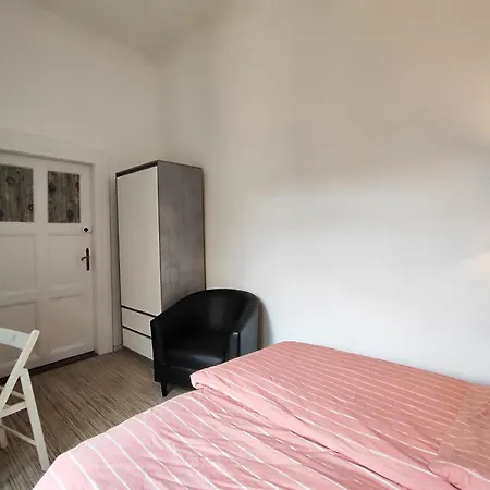 Charmhub Budapest: Your Stylish Sanctuary In The Heart Of The Vendégház *