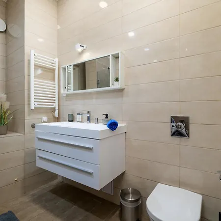 Cosy Home-apartment In Liszt Ferenc Apartment