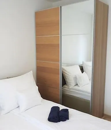 Lux Cordia With Free Parking Apartman *