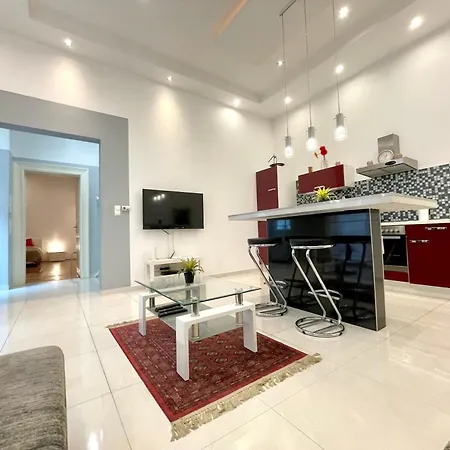 Amazing Swedish 3 In The Center Apartment Budapest