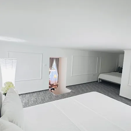 Jozsef 65 Homestay *