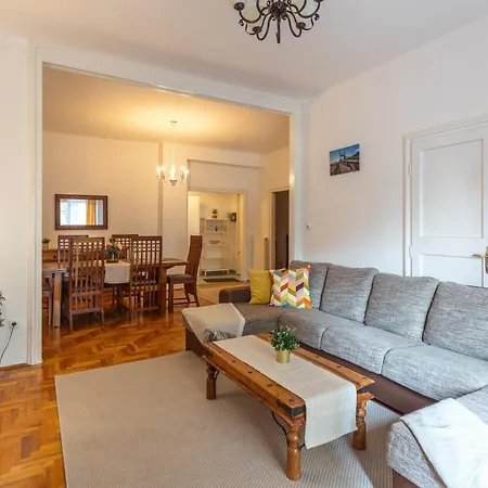 Apartment Bright & Spacious Riverside With Balcony Budapest