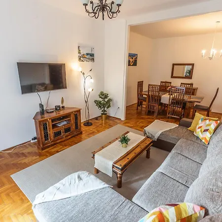 Apartment Bright & Spacious Riverside With Balcony Budapest