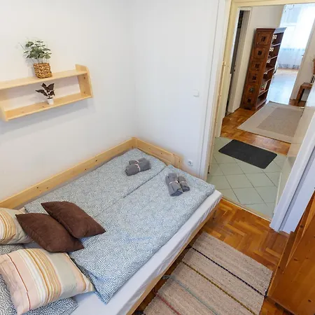 Apartment Bright & Spacious Riverside With Balcony *