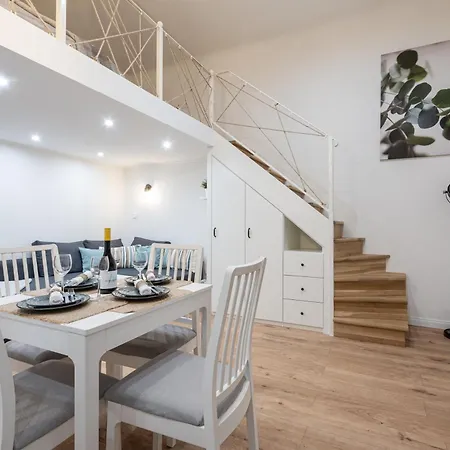 Apartment Mira