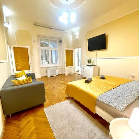 Big Cosy Near The Famous Westend City Center * Budapešť