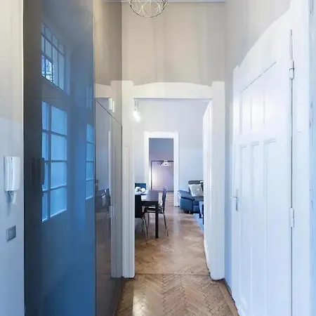 Vaci Street Apartamento Budapest