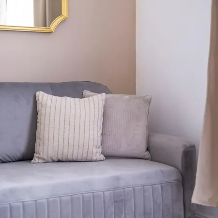 Spacious Vintage For 12ppl *