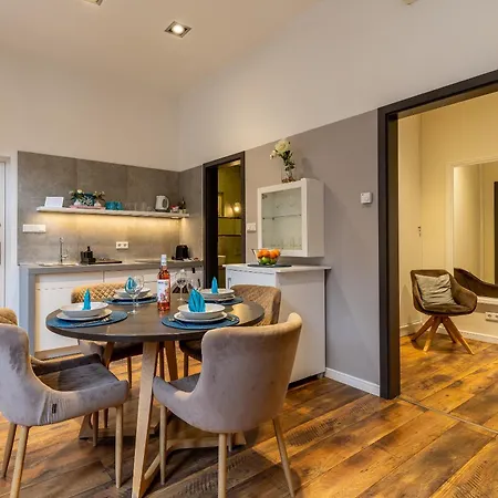 Apartment Andrassy Heritage Deluxe