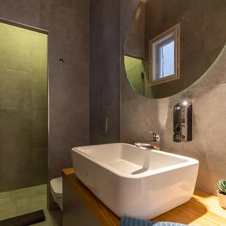 Andrassy Heritage Deluxe Budapest