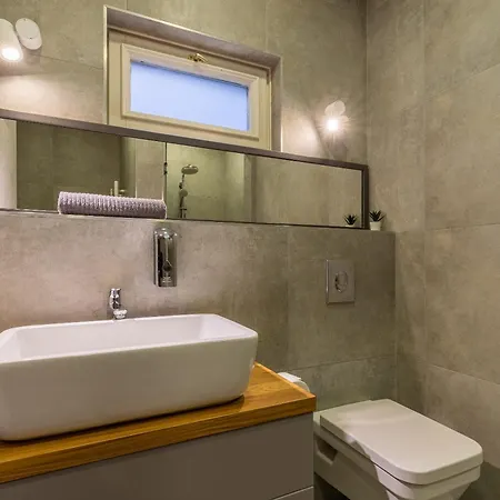 Apartment Andrassy Heritage Deluxe Budapest