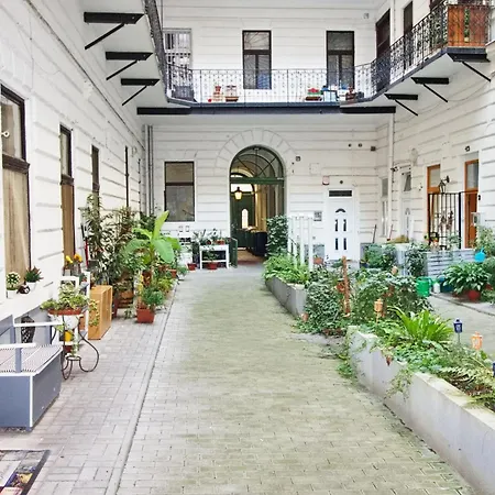 Apartment Stop And Go