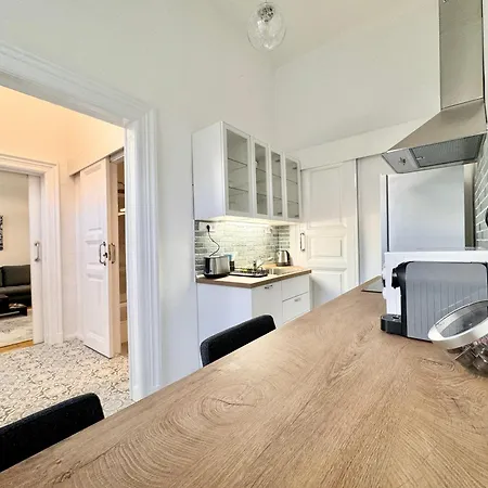 Bella Center Apartment *