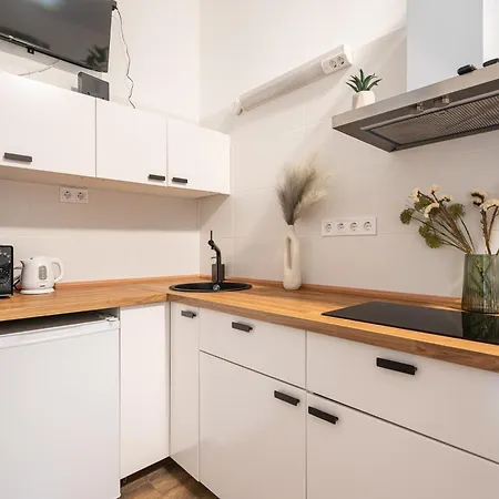 Apartment D68 - Downtown Cozy - Location By Bqa *