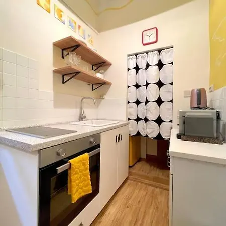 Apartment Stray Birds Fashion With 2ppl/wifi/ac *