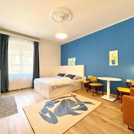 Apartment Stray Birds Fashion With 2ppl/wifi/ac