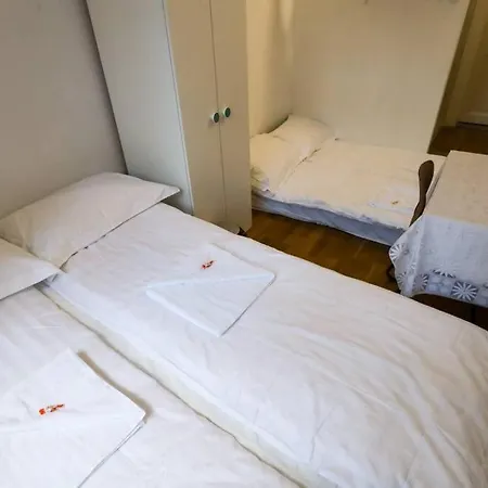 Pest-port Private Room-5 Apartment *