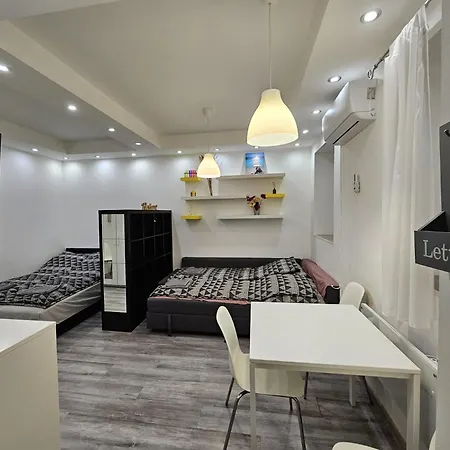 Apartment Unique Offer, Two In One! 2 Studio Egyuett Budapest